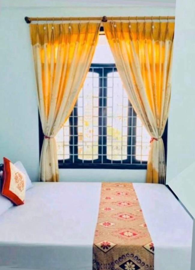 Nhat Le Hotel Hue Exterior photo