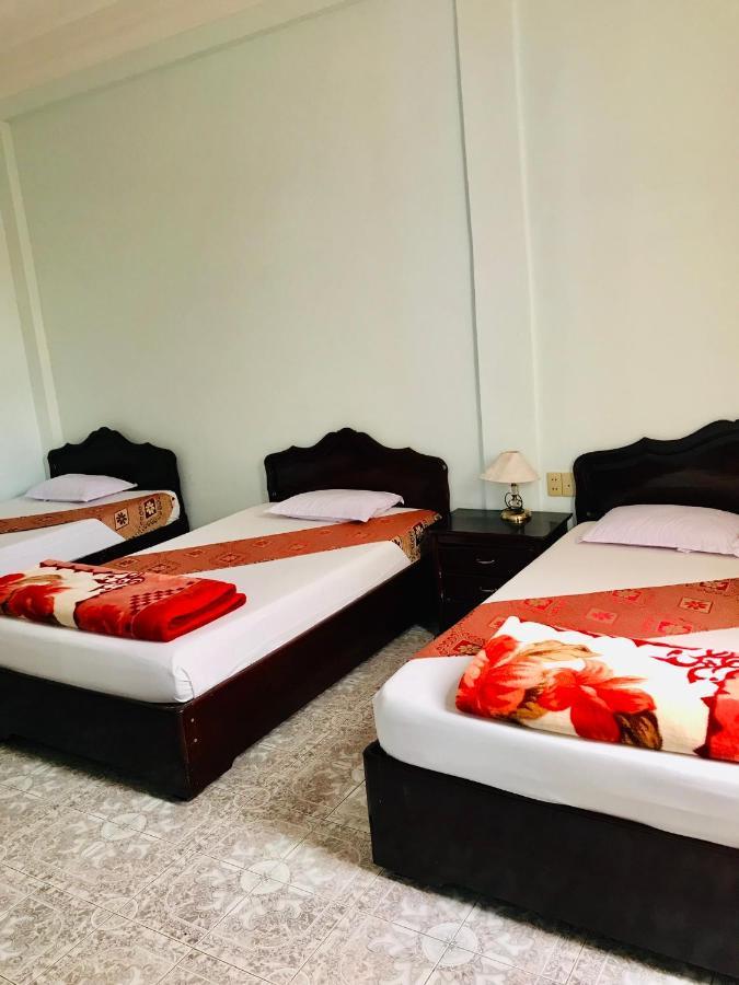 Nhat Le Hotel Hue Exterior photo