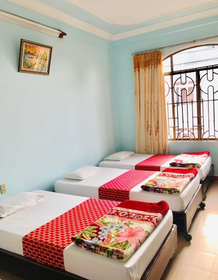 Nhat Le Hotel Hue Exterior photo